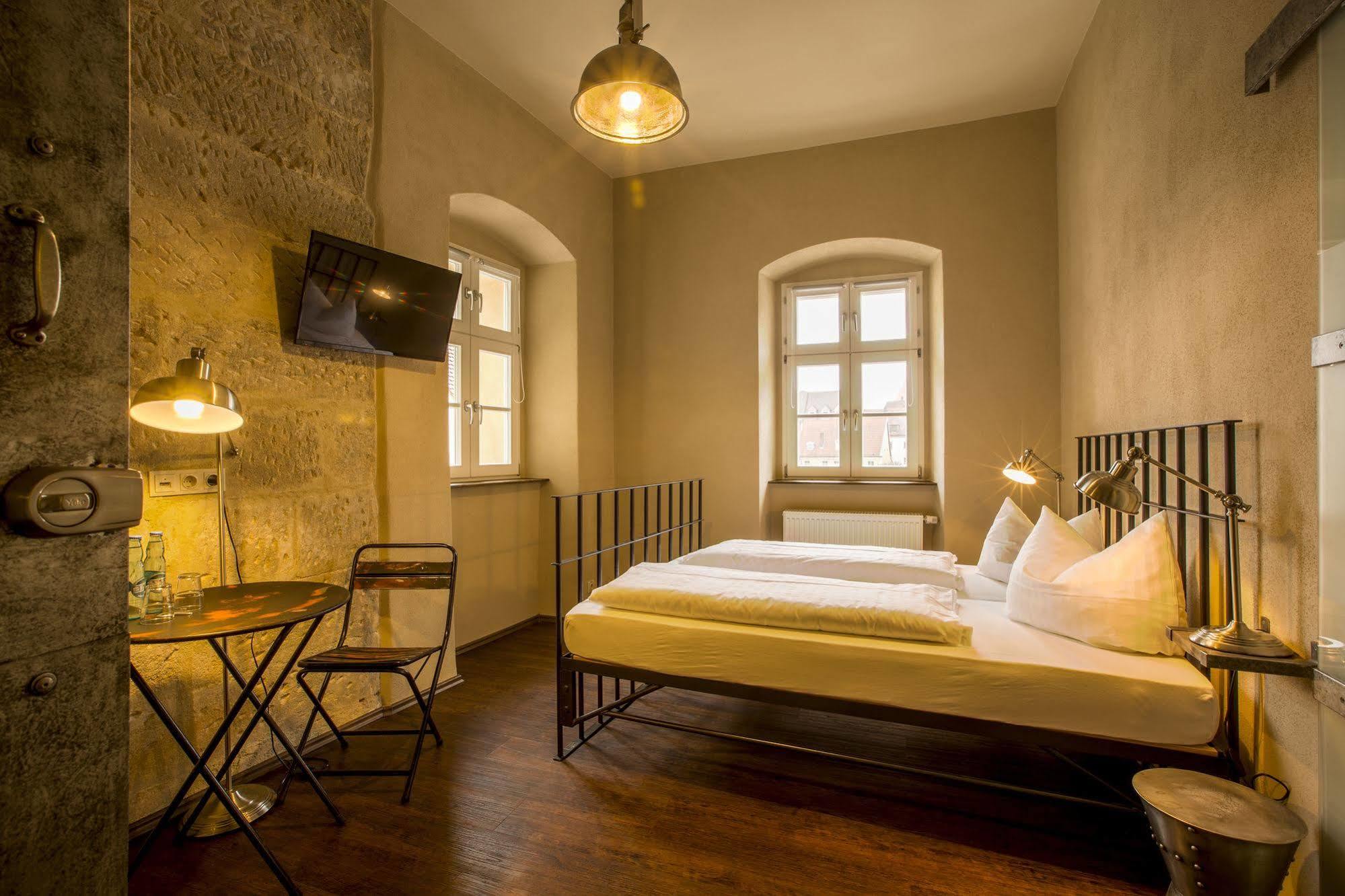 Knast-Hotel Fronfeste Amberg Buitenkant foto